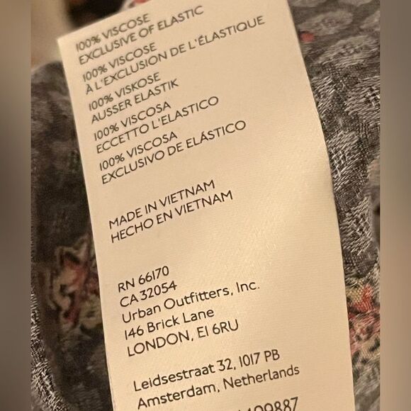 NWOT FREE PEOPLE Clementina Smocked Floral Mini Dress.. Size XS - Picture 9 of 9